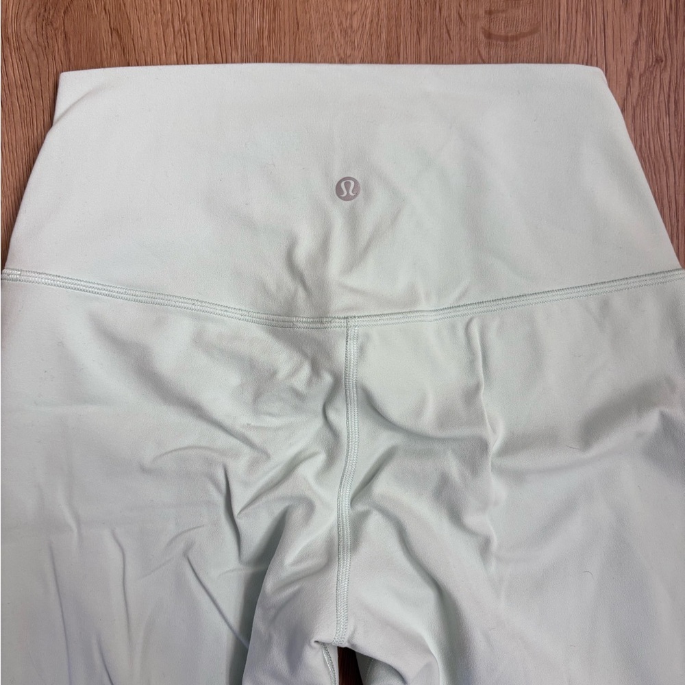 Lululemon High Rise Align Cropped Leggings Delicate Mint Size:8 - Picture 4 of 5